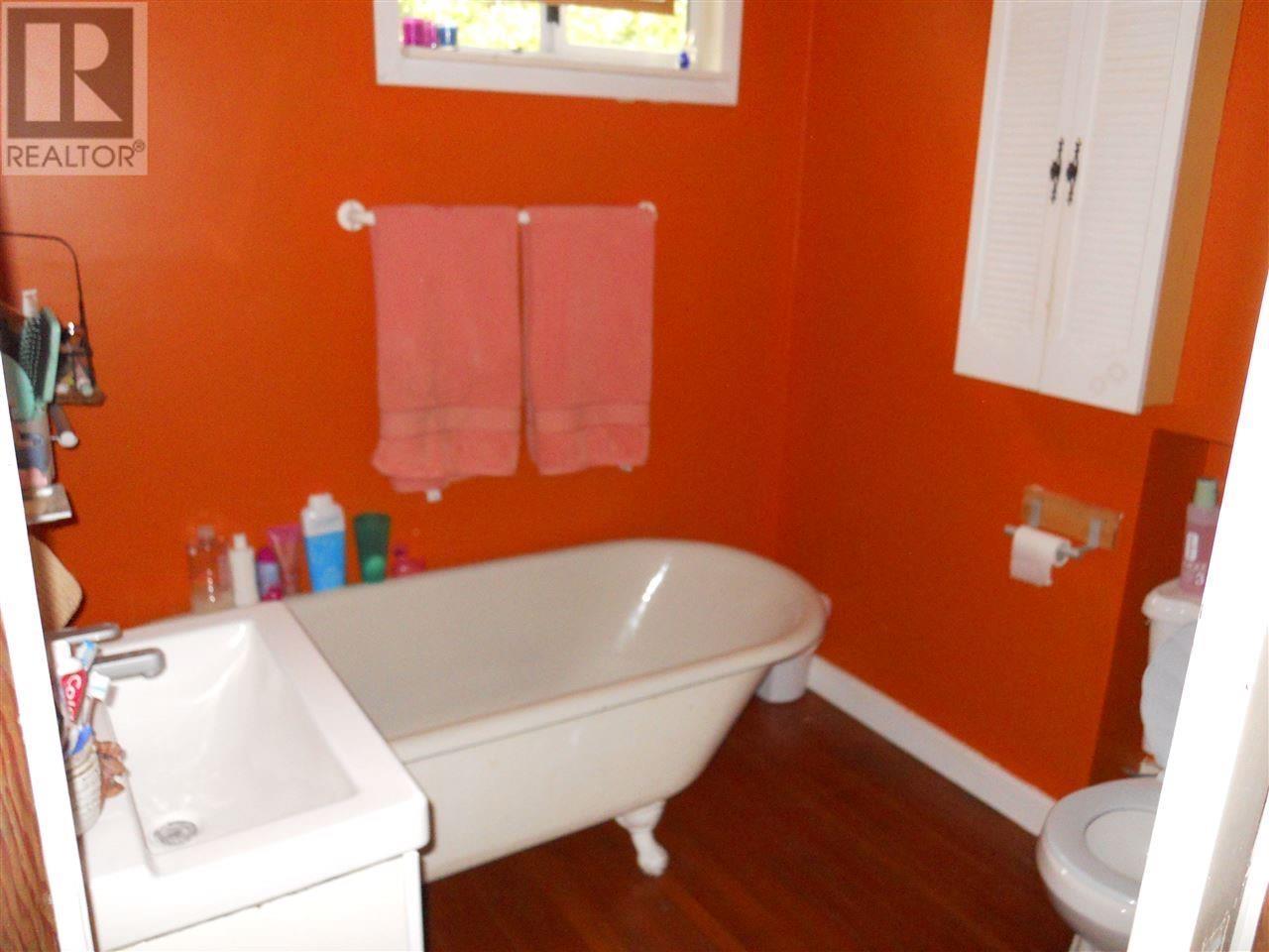 1121 Edinburgh Street, New Westminster, British Columbia  V3M 2V6 - Photo 8 - R2960743