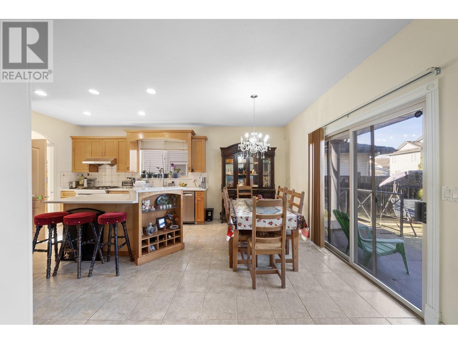 1183 Riverside Drive, Port Coquitlam, British Columbia  V3B 7Y6 - Photo 2 - R2960493