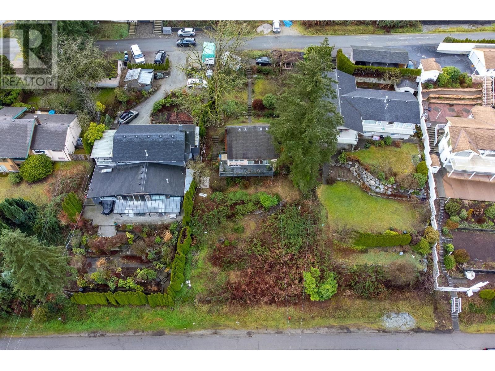 1013 Tuxedo Drive, Port Moody, British Columbia  V3H 1L3 - Photo 21 - R2954012