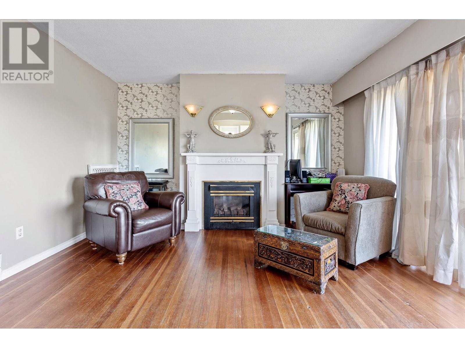 1013 Tuxedo Drive, Port Moody, British Columbia  V3H 1L3 - Photo 6 - R2954012