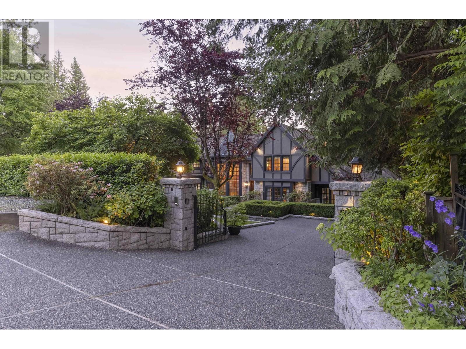 Property at 2980 PALMERSTON AVENUE image 2