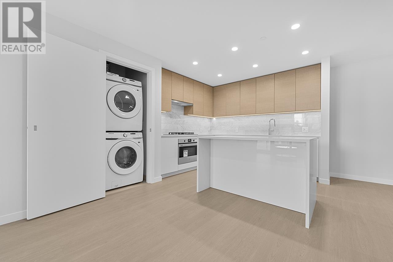 Listing Picture 6 of 30 : 706 4168 LOUGHEED HIGHWAY, Burnaby / 本拿比 - 魯藝地產 Yvonne Lu Group - MLS Medallion Club Member