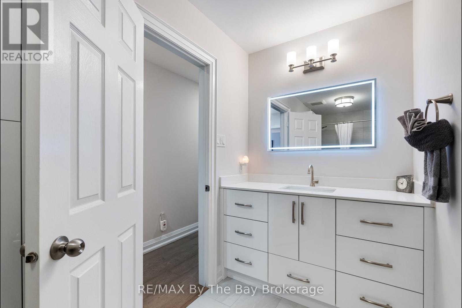 12 Birchwood Trail, Wasaga Beach, Ontario  L9Z 1B2 - Photo 15 - S11943031