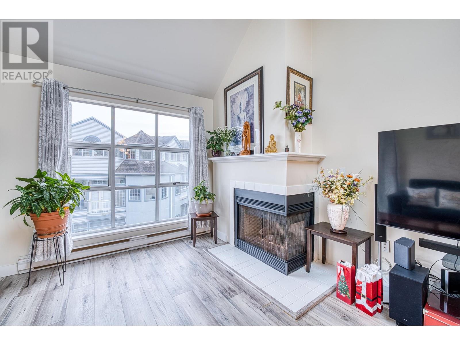 307 7580 Minoru Boulevard, Richmond, British Columbia  V6Y 1Z5 - Photo 4 - R2959212