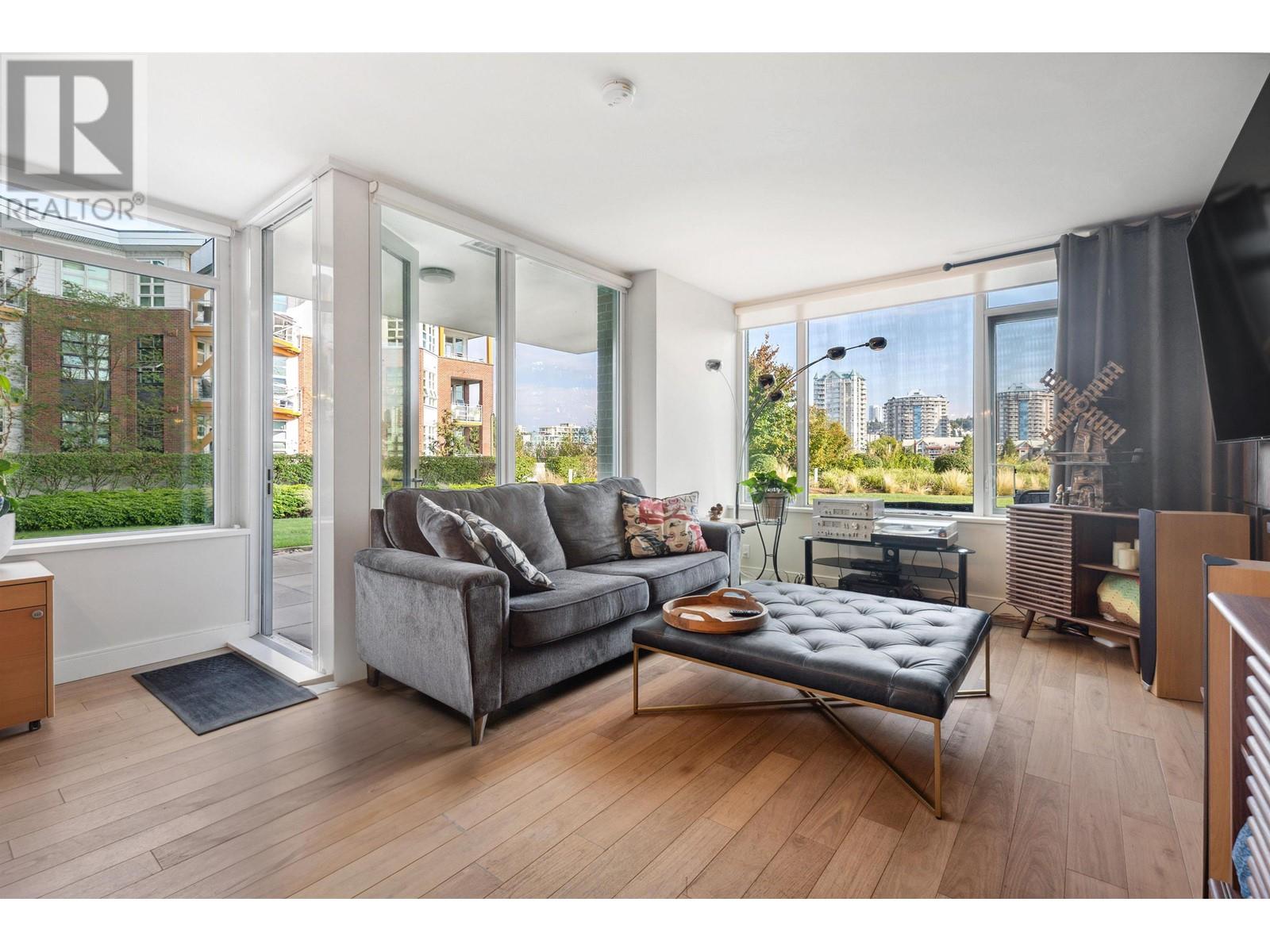 204 210 SALTER STREET, new westminster, British Columbia