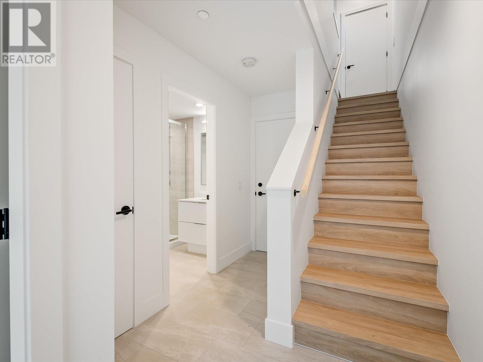 38062 Helm Way, Squamish, British Columbia  V0N 3G0 - Photo 11 - R2960769