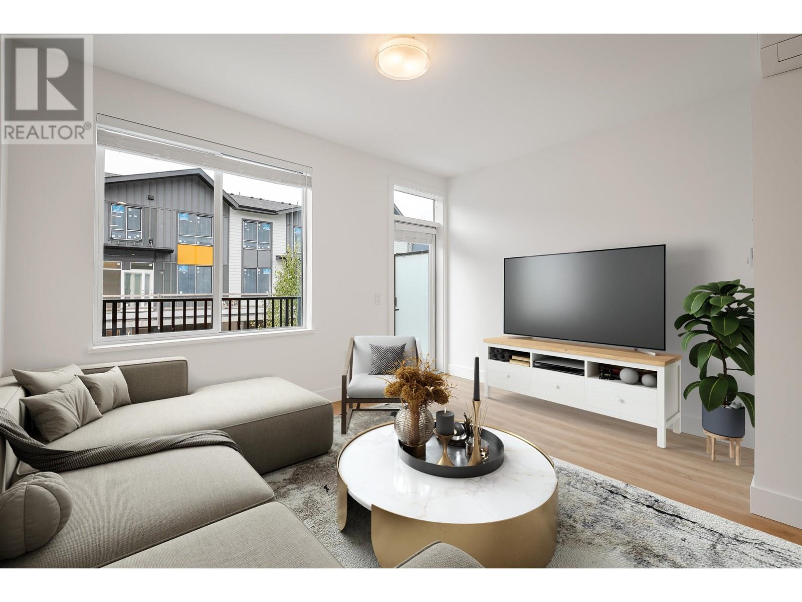 38062 Helm Way, Squamish, British Columbia  V0N 3G0 - Photo 4 - R2960769