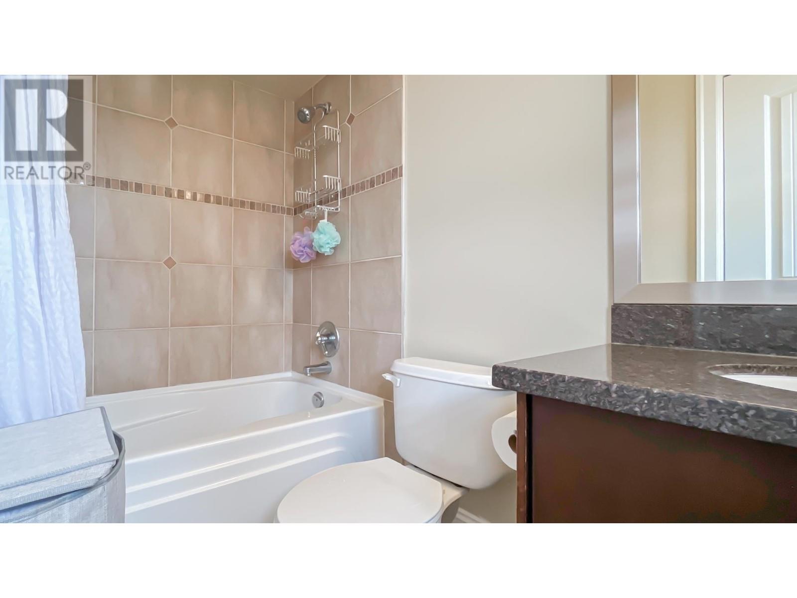 Listing Picture 24 of 38 : 3420 LOCKHART ROAD, Richmond / 烈治文 - 魯藝地產 Yvonne Lu Group - MLS Medallion Club Member