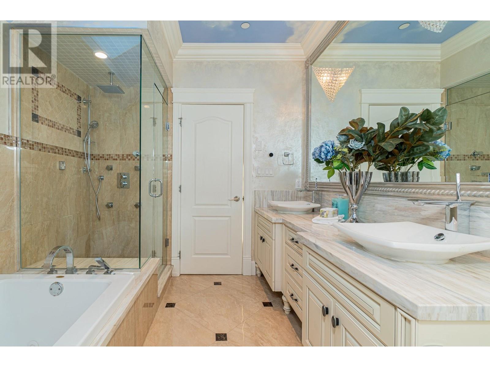 Listing Picture 19 of 37 : 3452 W 32ND AVENUE, Vancouver / 溫哥華 - 魯藝地產 Yvonne Lu Group - MLS Medallion Club Member