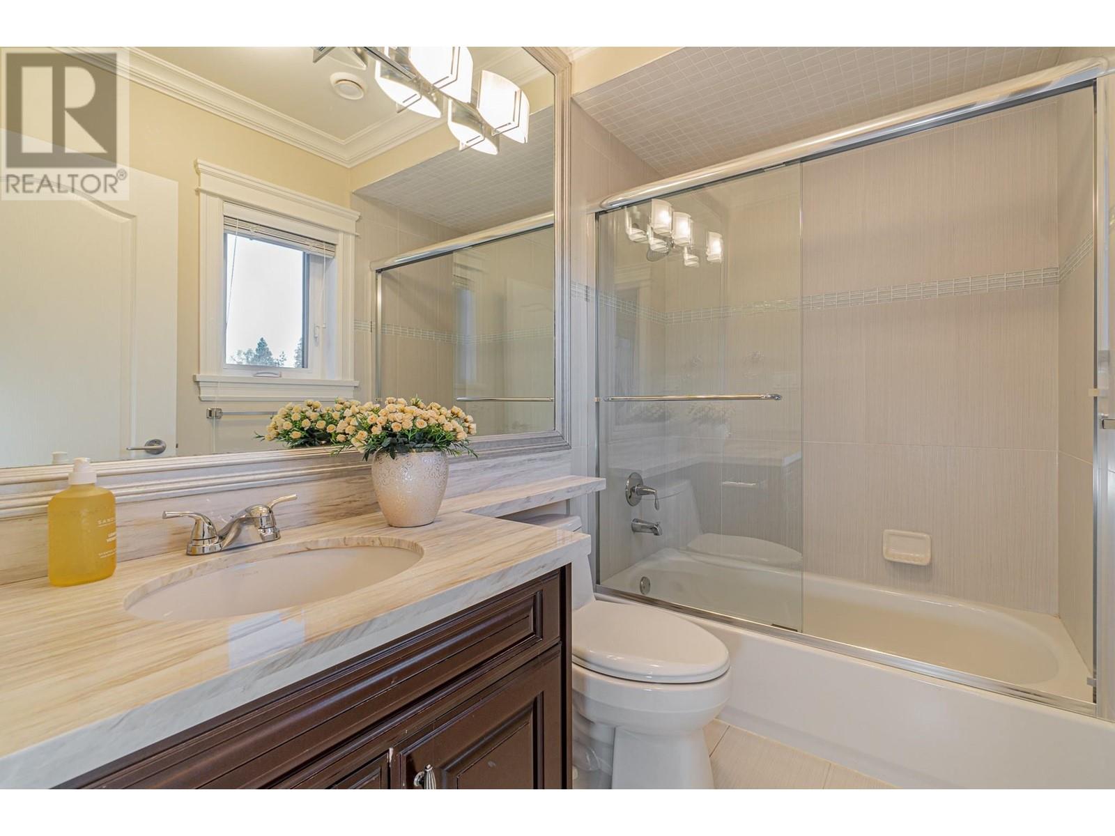 Listing Picture 36 of 37 : 3452 W 32ND AVENUE, Vancouver / 溫哥華 - 魯藝地產 Yvonne Lu Group - MLS Medallion Club Member