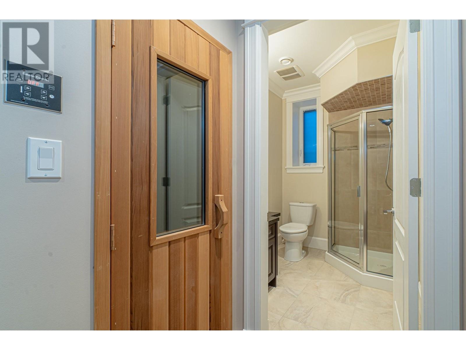 Listing Picture 29 of 37 : 3452 W 32ND AVENUE, Vancouver / 溫哥華 - 魯藝地產 Yvonne Lu Group - MLS Medallion Club Member