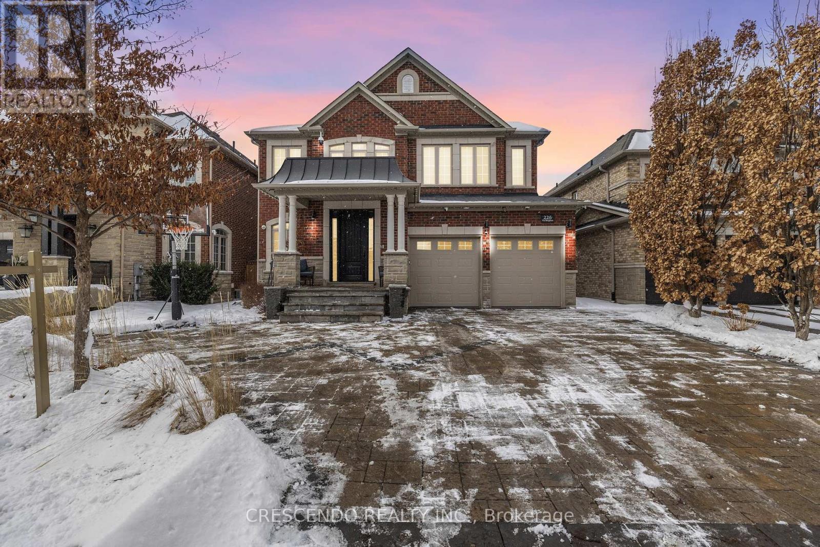 Property at 226 VIA BORGHESE STREET image 1