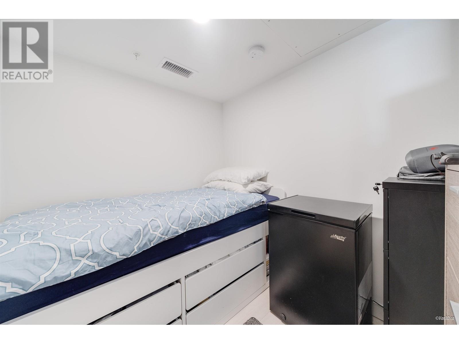 Listing Picture 3 of 25 : 1120 8800 HAZELBRIDGE WAY, Richmond / 烈治文 - 魯藝地產 Yvonne Lu Group - MLS Medallion Club Member
