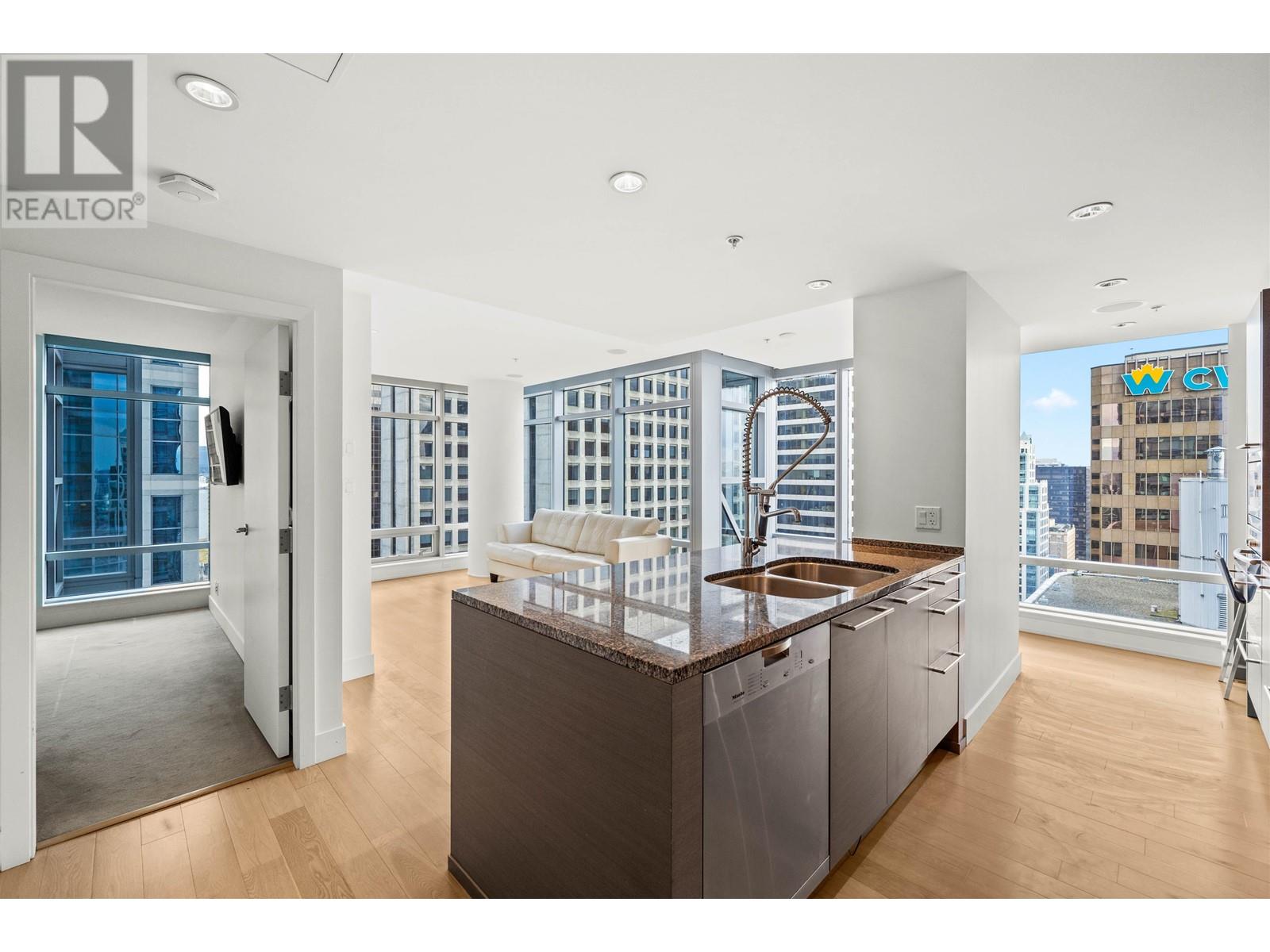 Listing Picture 2 of 30 : 2605 1111 ALBERNI STREET, Vancouver / 溫哥華 - 魯藝地產 Yvonne Lu Group - MLS Medallion Club Member