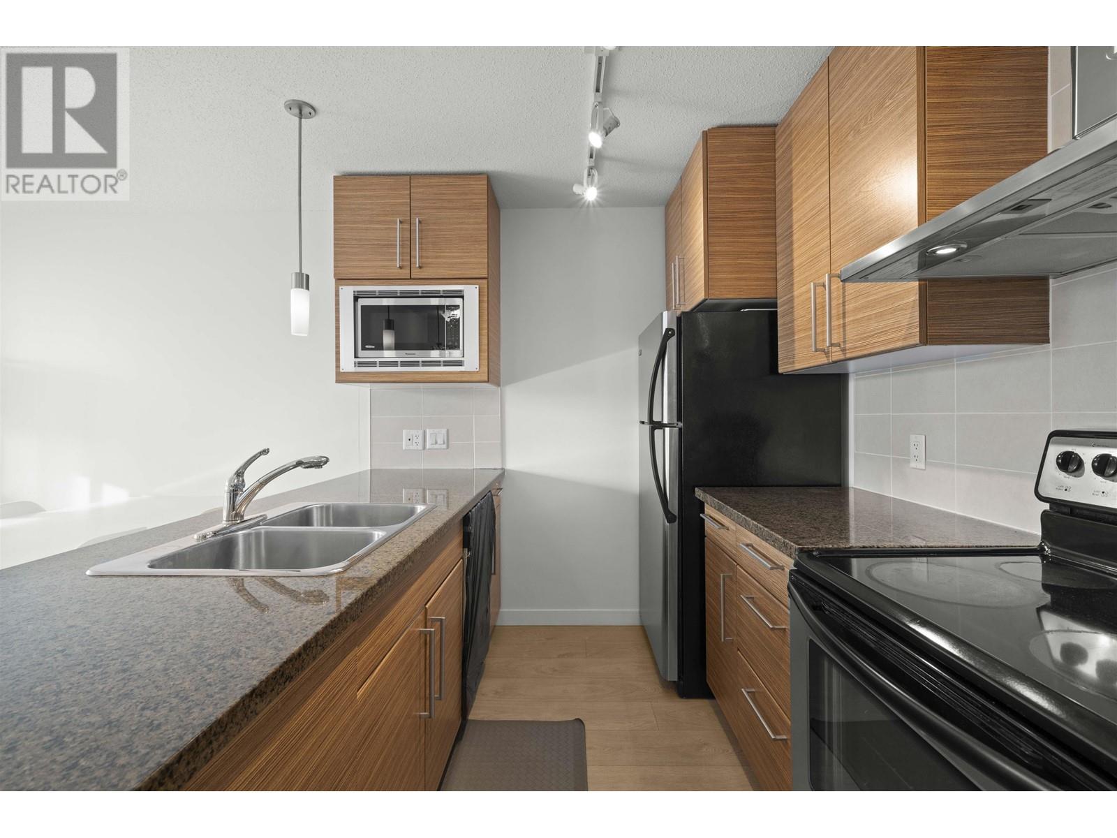 Listing Picture 10 of 27 : 1707 689 ABBOTT STREET, Vancouver / 溫哥華 - 魯藝地產 Yvonne Lu Group - MLS Medallion Club Member