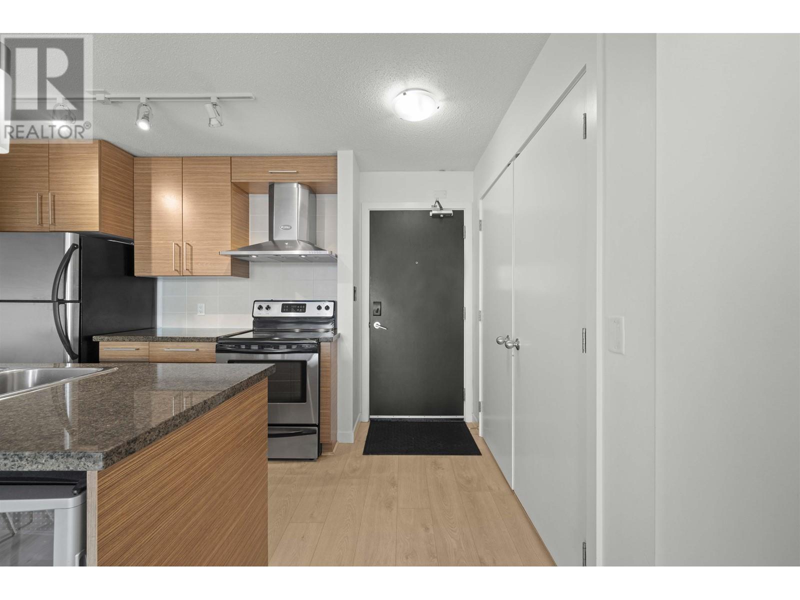 Listing Picture 11 of 27 : 1707 689 ABBOTT STREET, Vancouver / 溫哥華 - 魯藝地產 Yvonne Lu Group - MLS Medallion Club Member