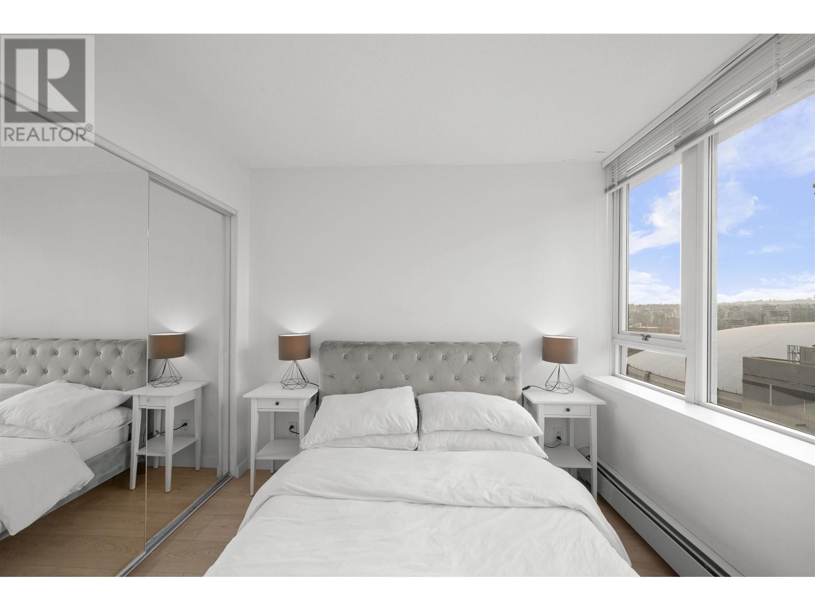 Listing Picture 14 of 27 : 1707 689 ABBOTT STREET, Vancouver / 溫哥華 - 魯藝地產 Yvonne Lu Group - MLS Medallion Club Member