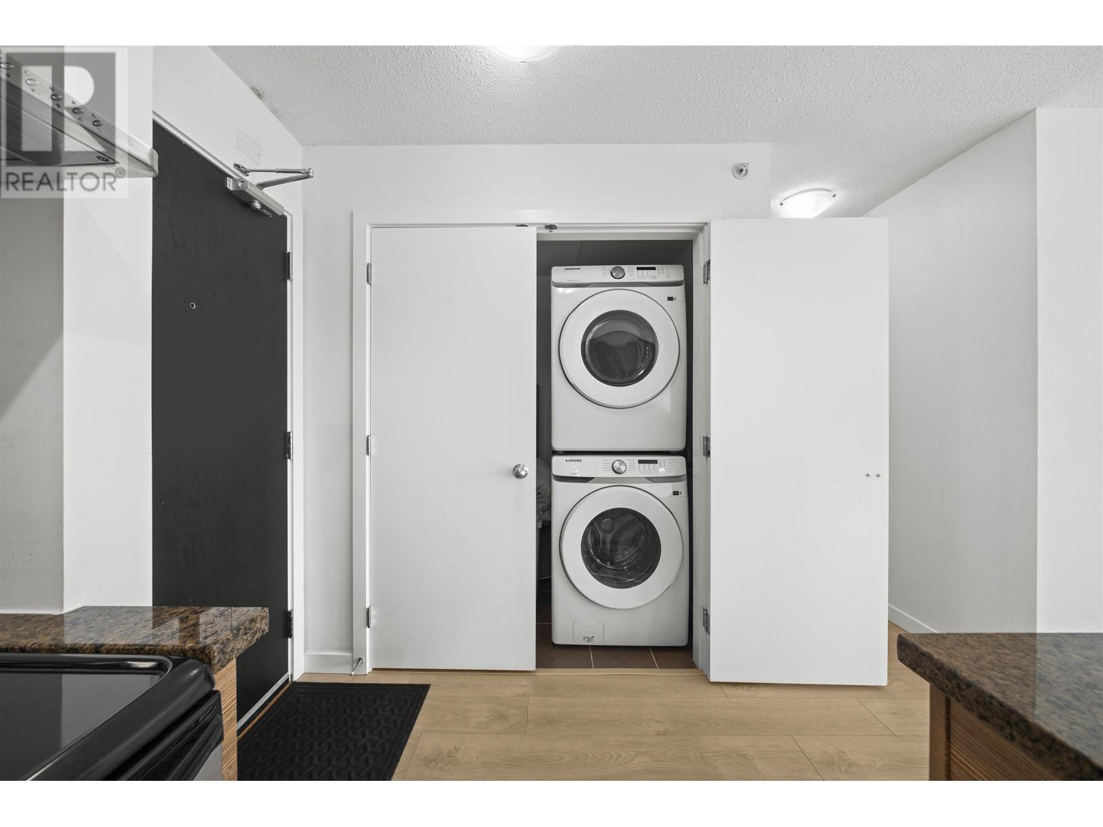 Listing Picture 17 of 27 : 1707 689 ABBOTT STREET, Vancouver / 溫哥華 - 魯藝地產 Yvonne Lu Group - MLS Medallion Club Member