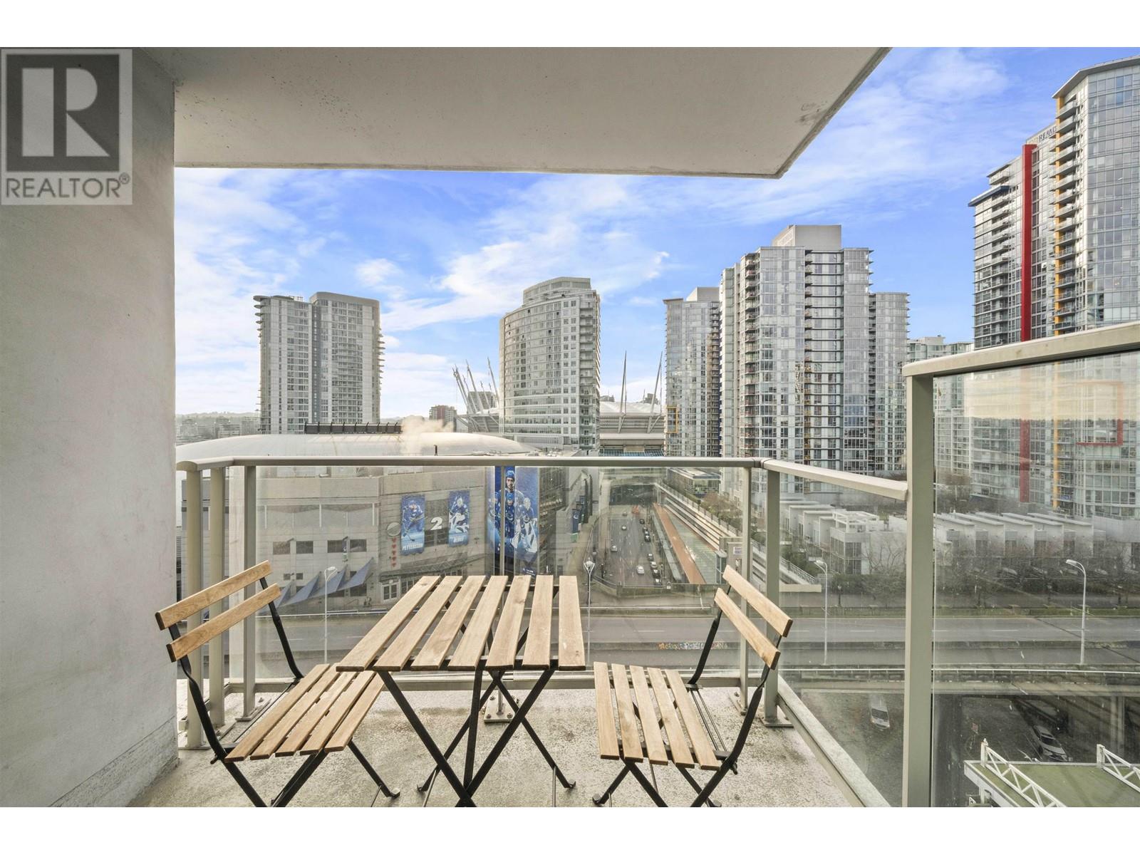 Listing Picture 18 of 27 : 1707 689 ABBOTT STREET, Vancouver / 溫哥華 - 魯藝地產 Yvonne Lu Group - MLS Medallion Club Member