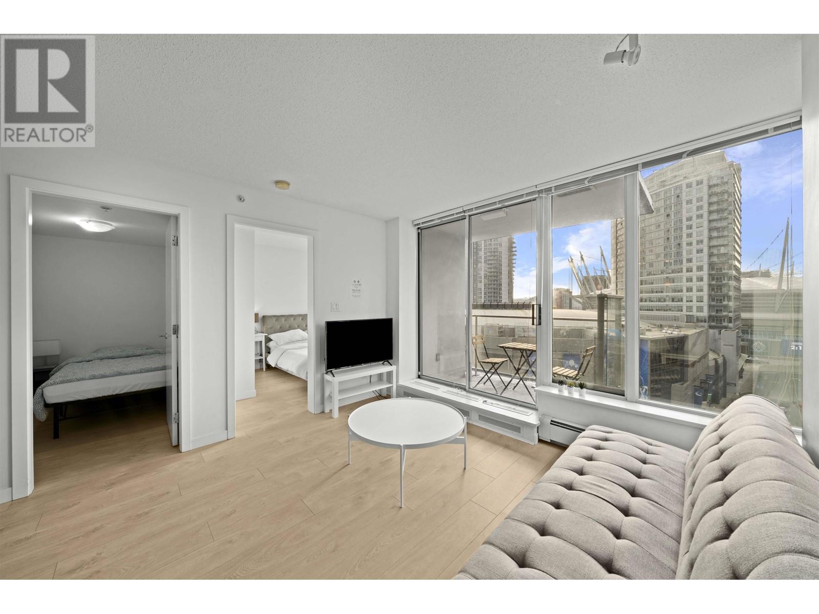 Listing Picture 5 of 27 : 1707 689 ABBOTT STREET, Vancouver / 溫哥華 - 魯藝地產 Yvonne Lu Group - MLS Medallion Club Member