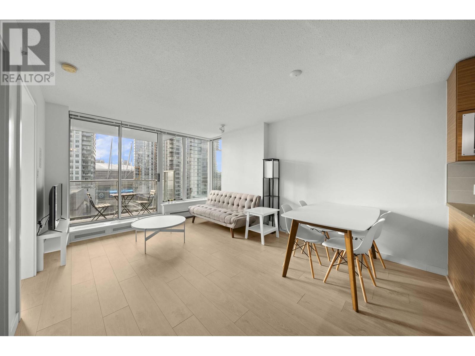 Listing Picture 6 of 27 : 1707 689 ABBOTT STREET, Vancouver / 溫哥華 - 魯藝地產 Yvonne Lu Group - MLS Medallion Club Member