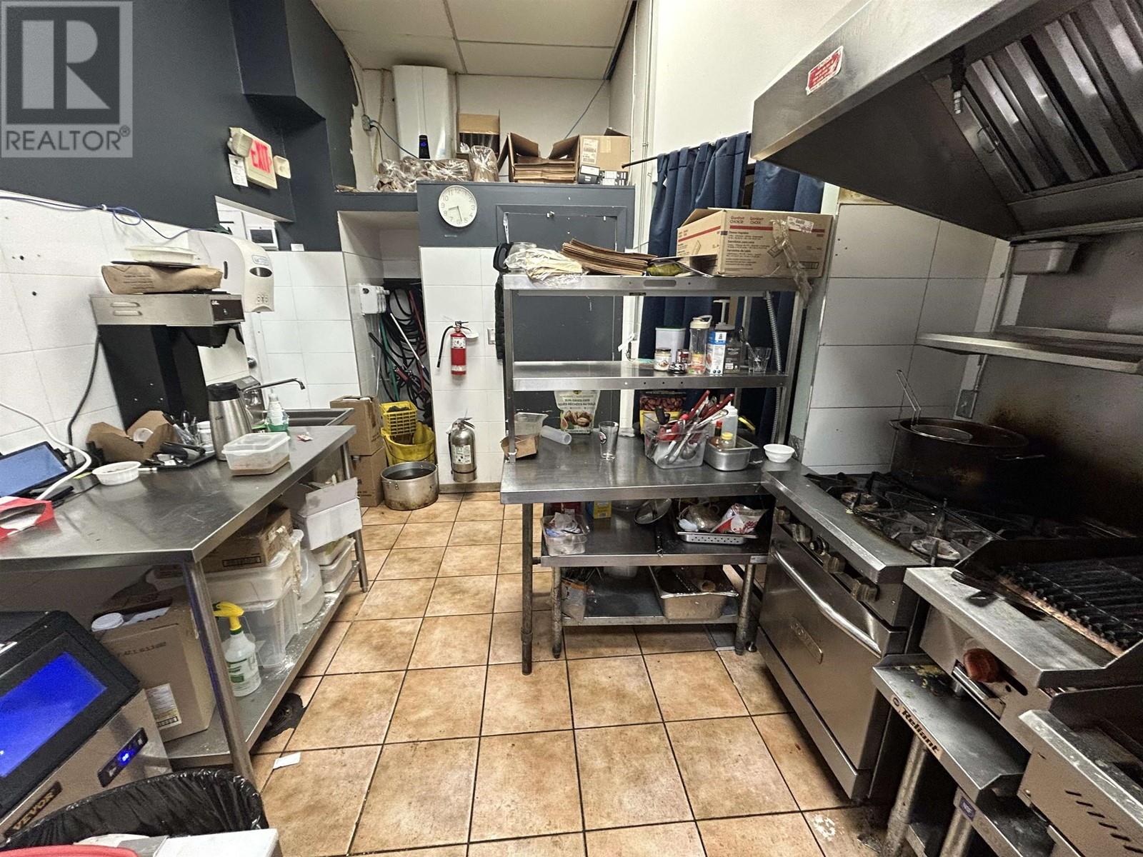 700 Confidential Avenue, North Vancouver, British Columbia  V0V 0V0 - Photo 3 - C8066077