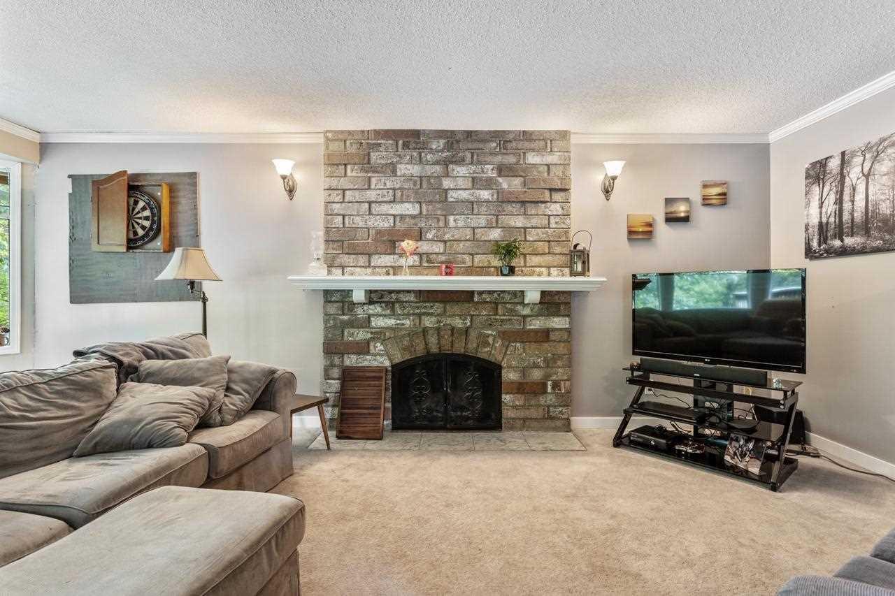Property at 31721 CHARLOTTE AVENUE image 4