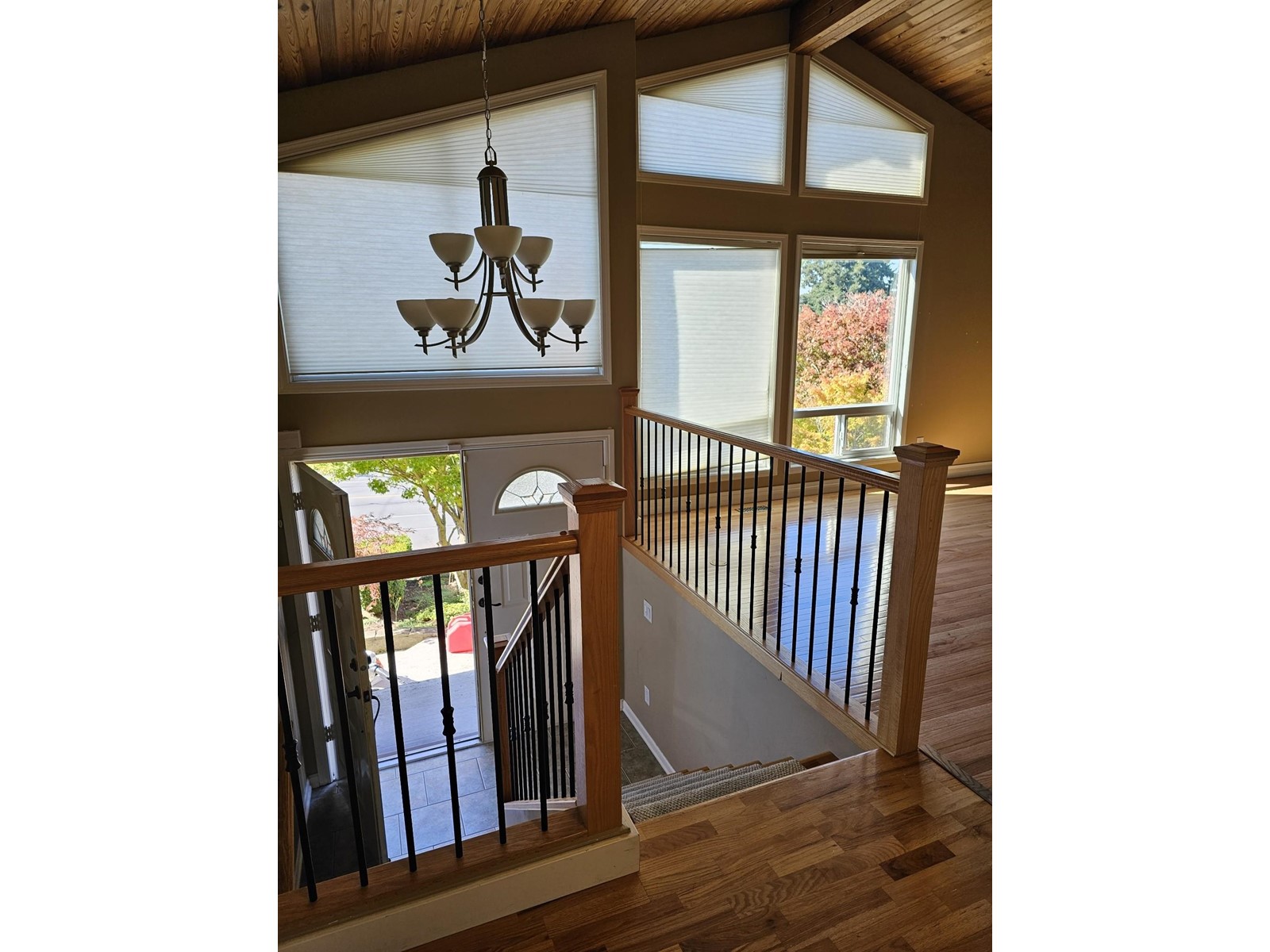 Property at 2262 BEVAN CRESCENT image 3