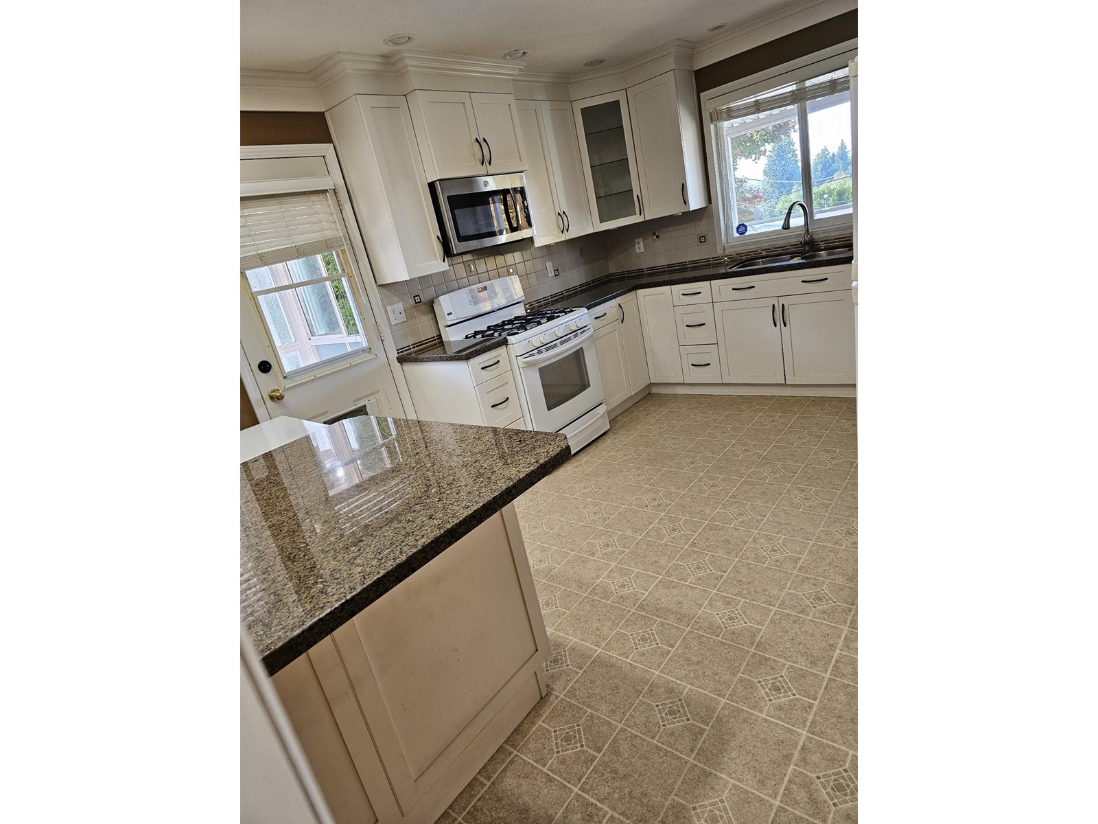 2262 Bevan Crescent, Abbotsford, British Columbia  V2T 3Z5 - Photo 7 - R2960603