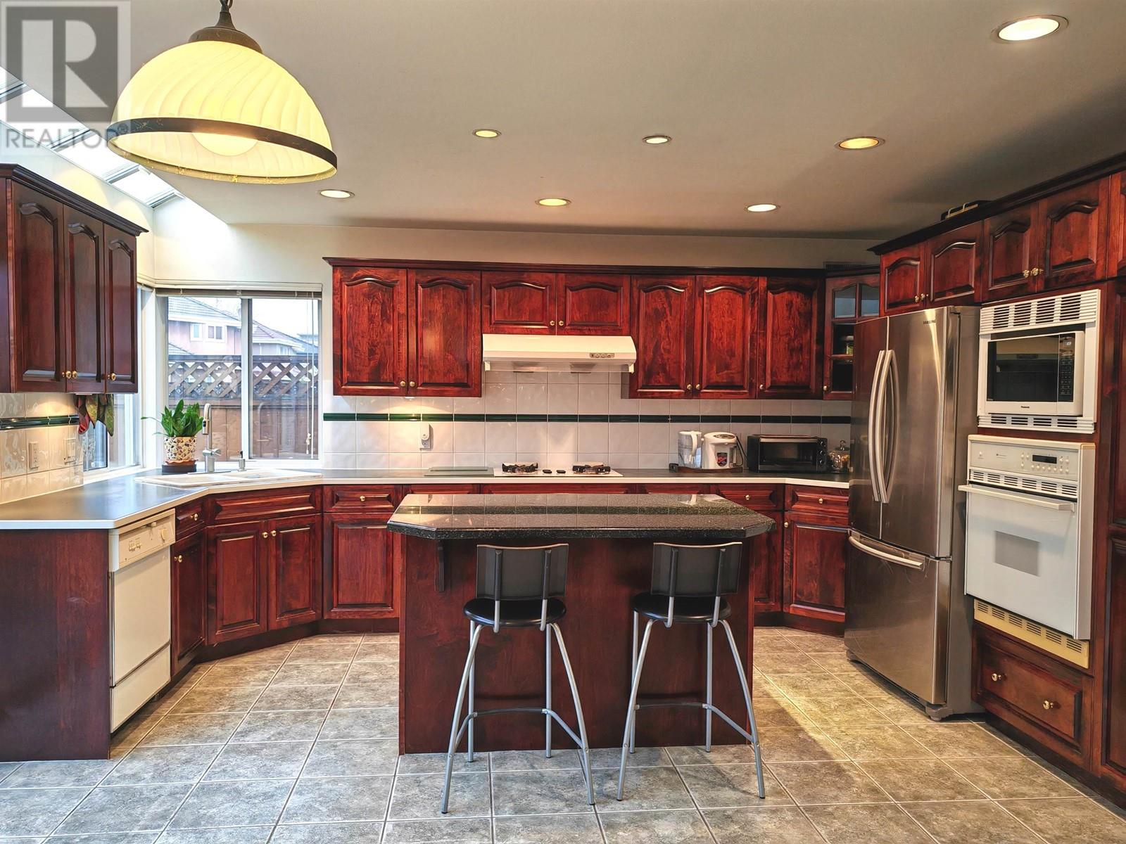 12000 Cameron Drive, Richmond, British Columbia  V6V 2T3 - Photo 10 - R2960240