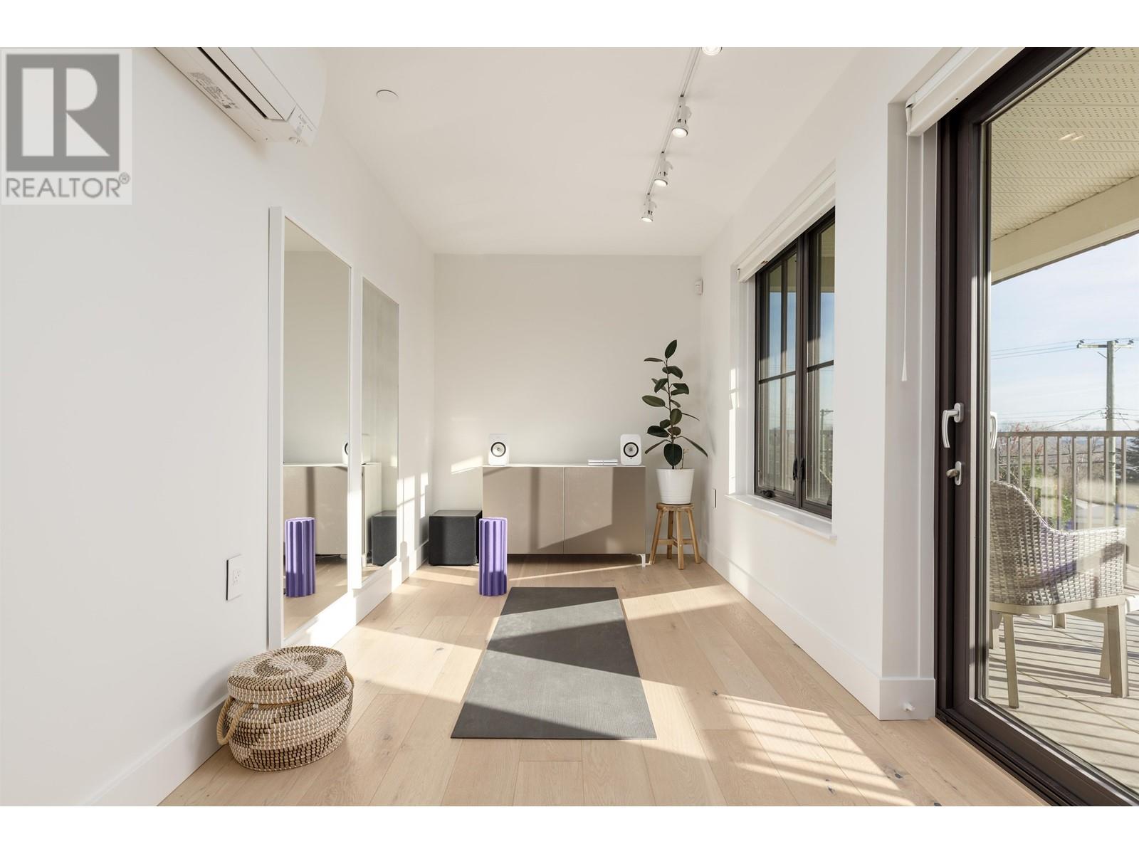 Listing Picture 20 of 33 : 2362 BURQUITLAM DRIVE, Vancouver / 溫哥華 - 魯藝地產 Yvonne Lu Group - MLS Medallion Club Member