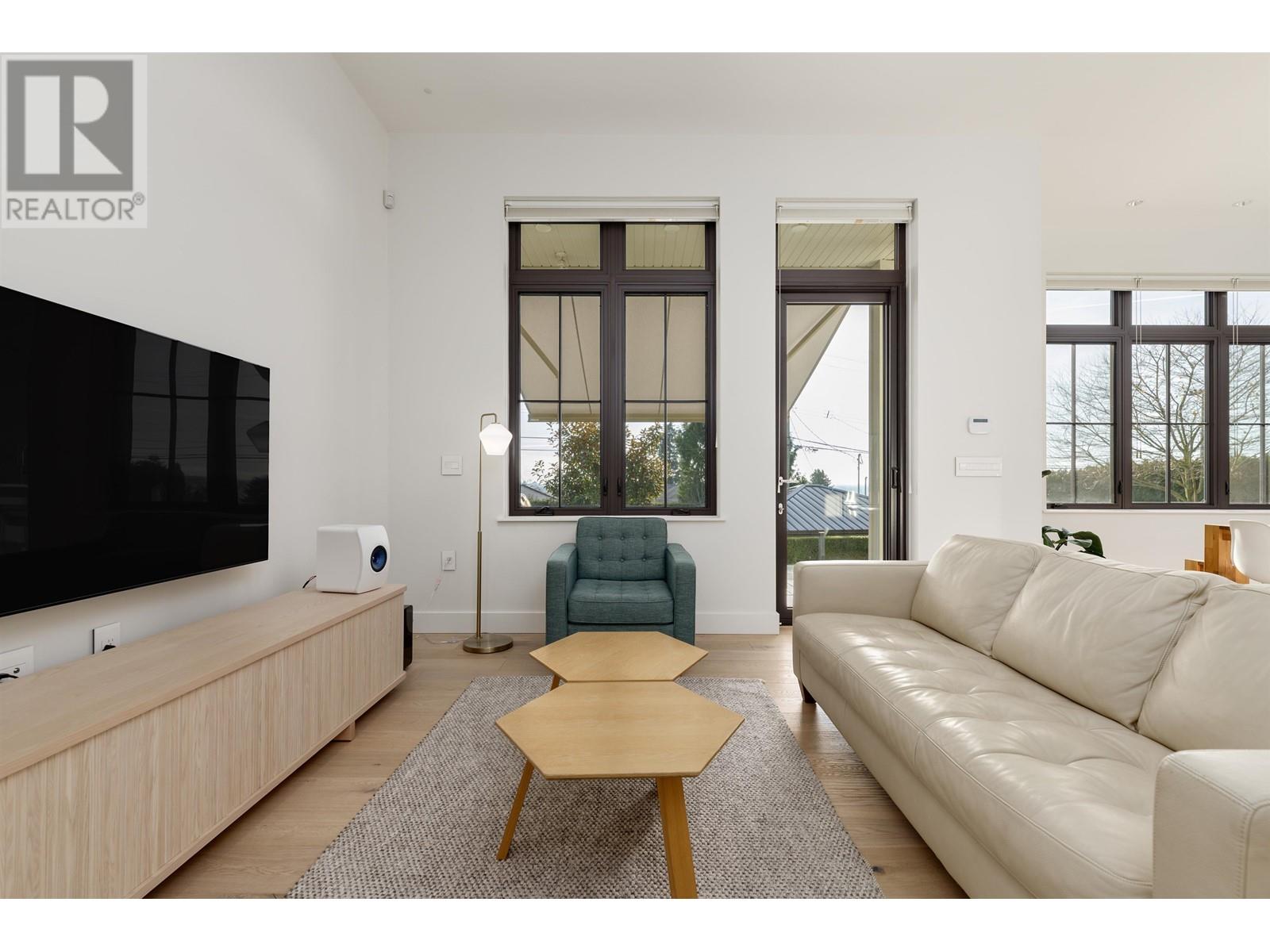 Listing Picture 6 of 33 : 2362 BURQUITLAM DRIVE, Vancouver / 溫哥華 - 魯藝地產 Yvonne Lu Group - MLS Medallion Club Member