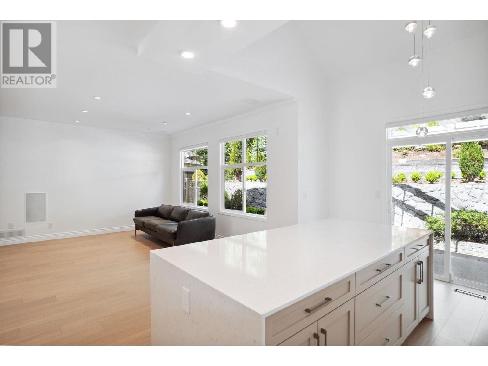 1699 Arbutus Place, Coquitlam, British Columbia  V3E 3K2 - Photo 17 - R2923325