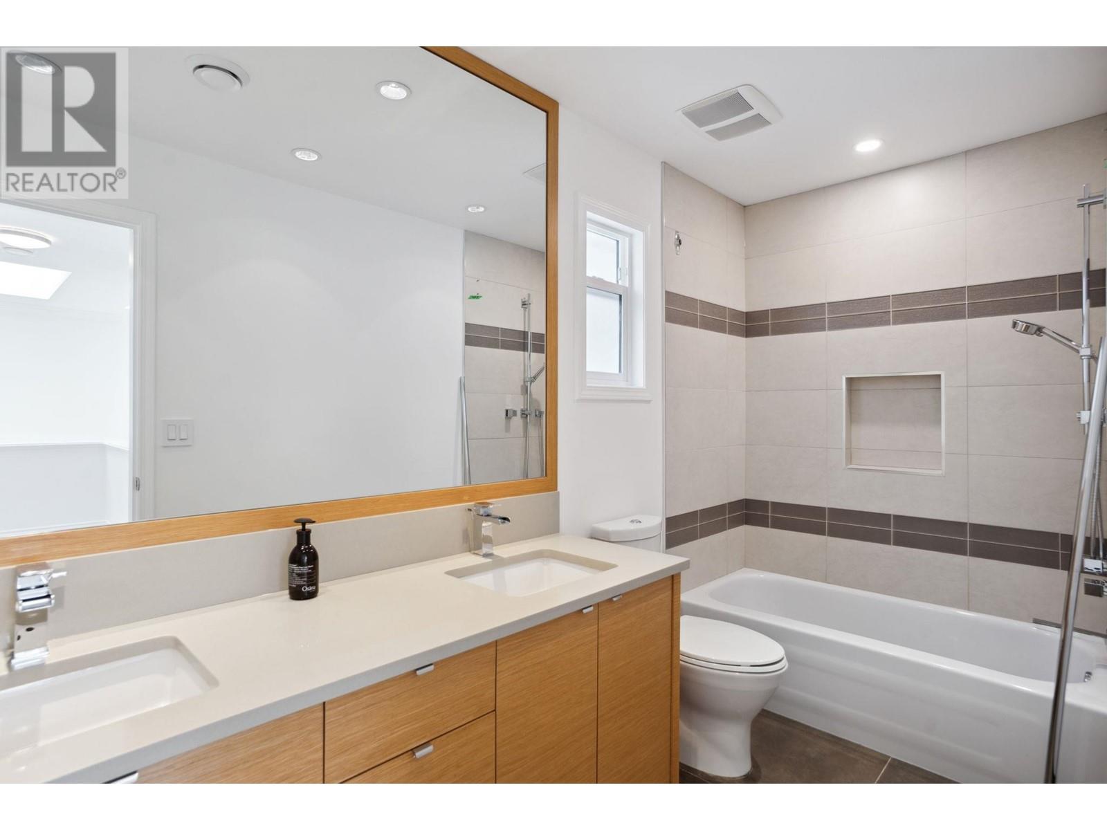 1699 Arbutus Place, Coquitlam, British Columbia  V3E 3K2 - Photo 27 - R2923325