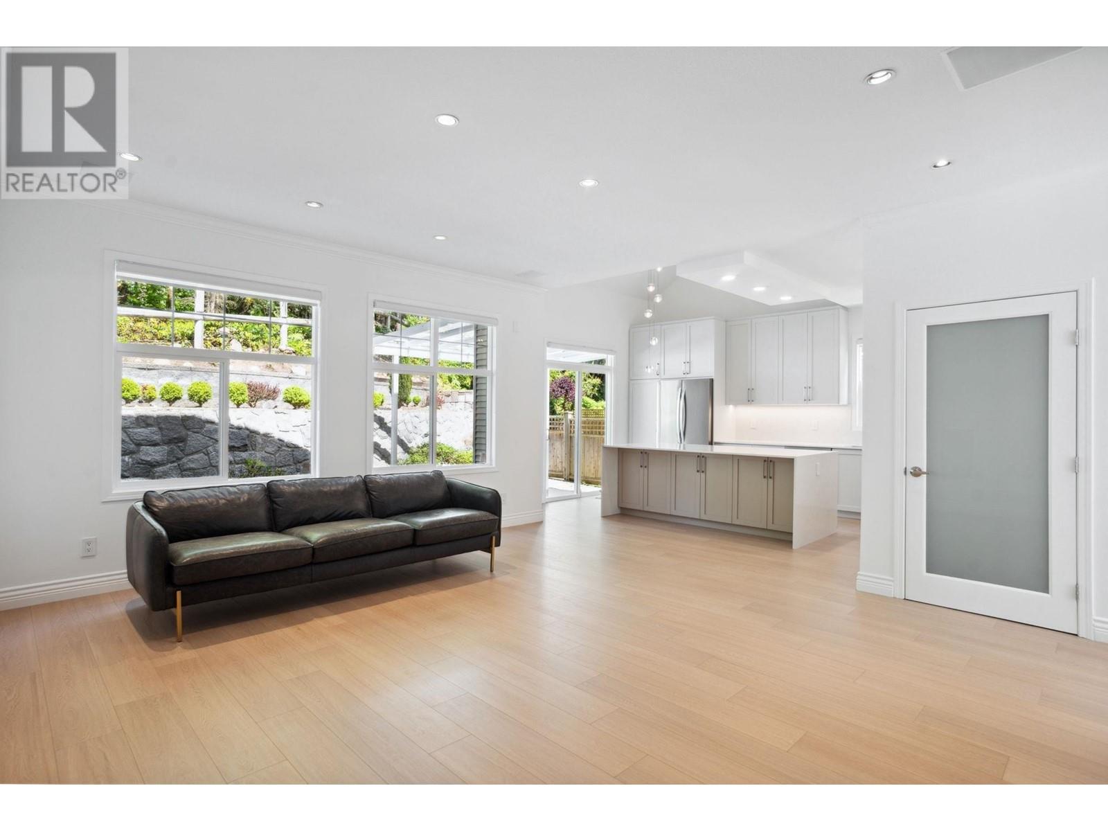 1699 Arbutus Place, Coquitlam, British Columbia  V3E 3K2 - Photo 18 - R2923325