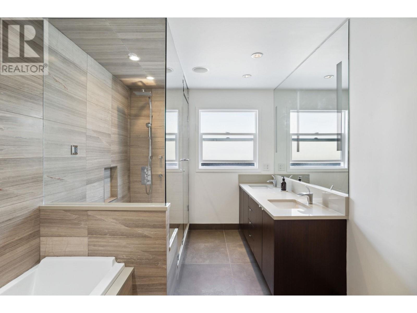 1699 Arbutus Place, Coquitlam, British Columbia  V3E 3K2 - Photo 30 - R2923325