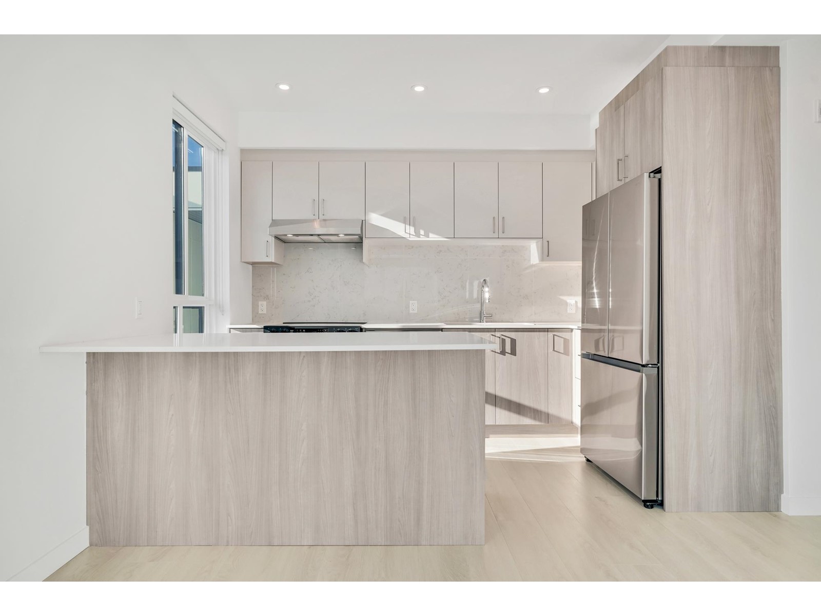 E616 13858 108 Avenue, Surrey, British Columbia  V3T 0T8 - Photo 3 - R2957402