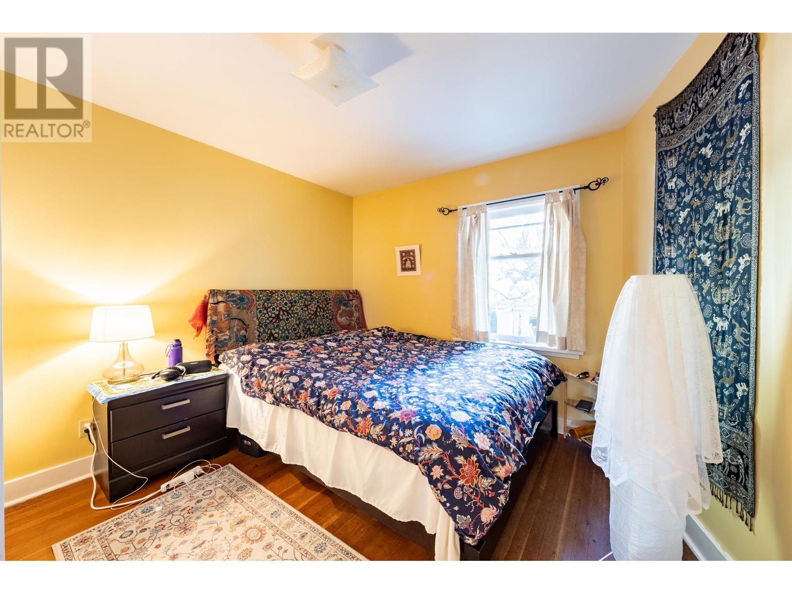 Listing Picture 12 of 40 : 3889 W 18TH AVENUE, Vancouver / 溫哥華 - 魯藝地產 Yvonne Lu Group - MLS Medallion Club Member