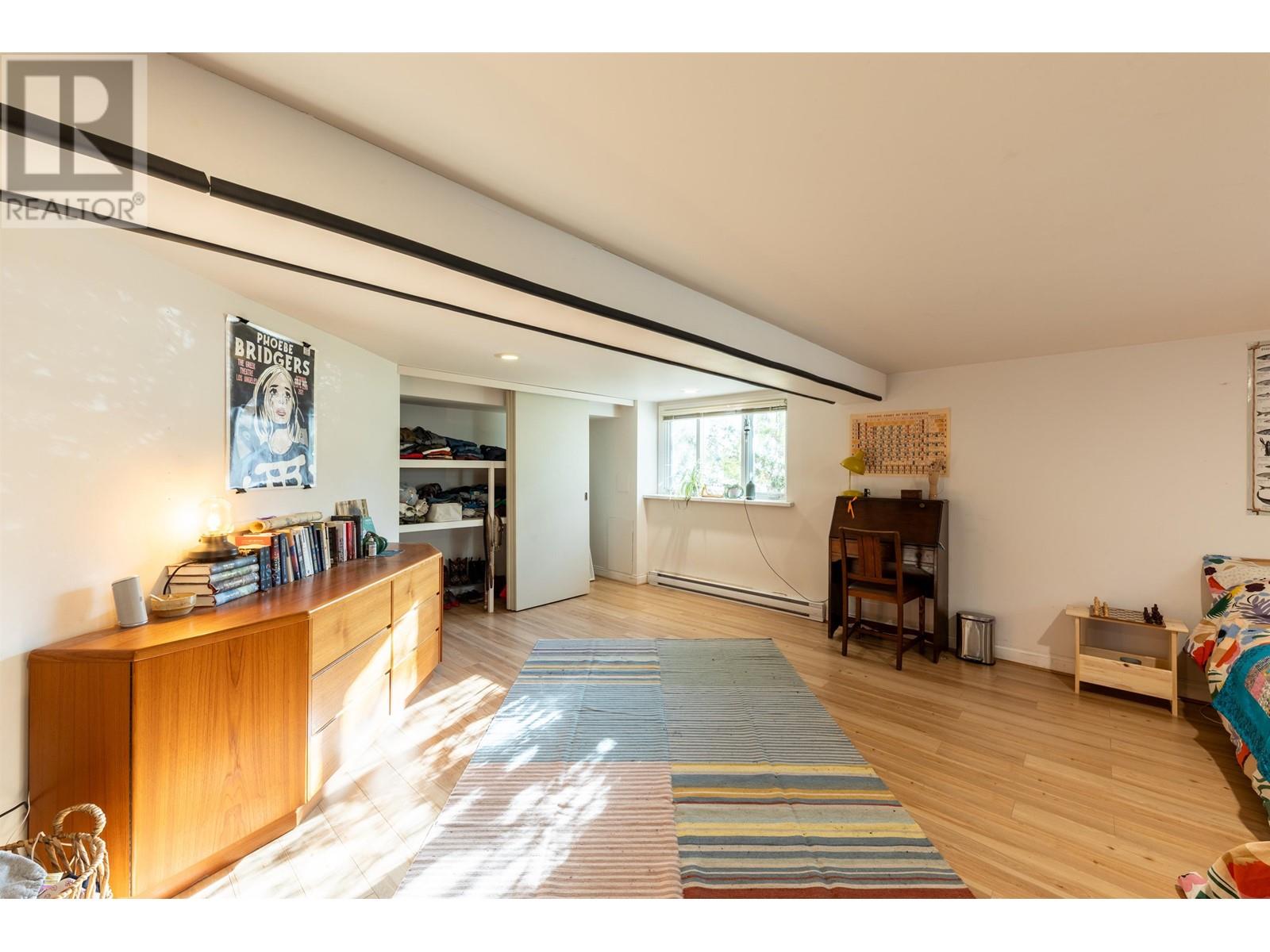 Listing Picture 25 of 40 : 3889 W 18TH AVENUE, Vancouver / 溫哥華 - 魯藝地產 Yvonne Lu Group - MLS Medallion Club Member