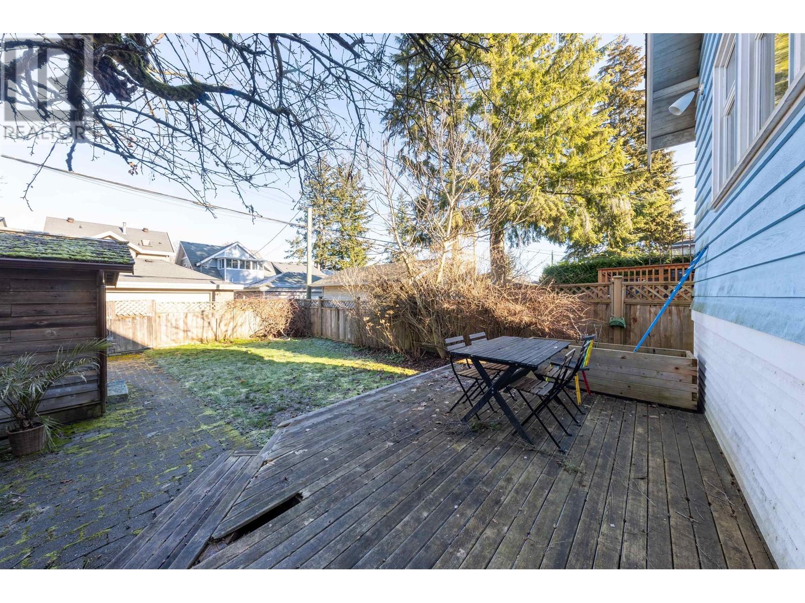 Listing Picture 31 of 40 : 3889 W 18TH AVENUE, Vancouver / 溫哥華 - 魯藝地產 Yvonne Lu Group - MLS Medallion Club Member