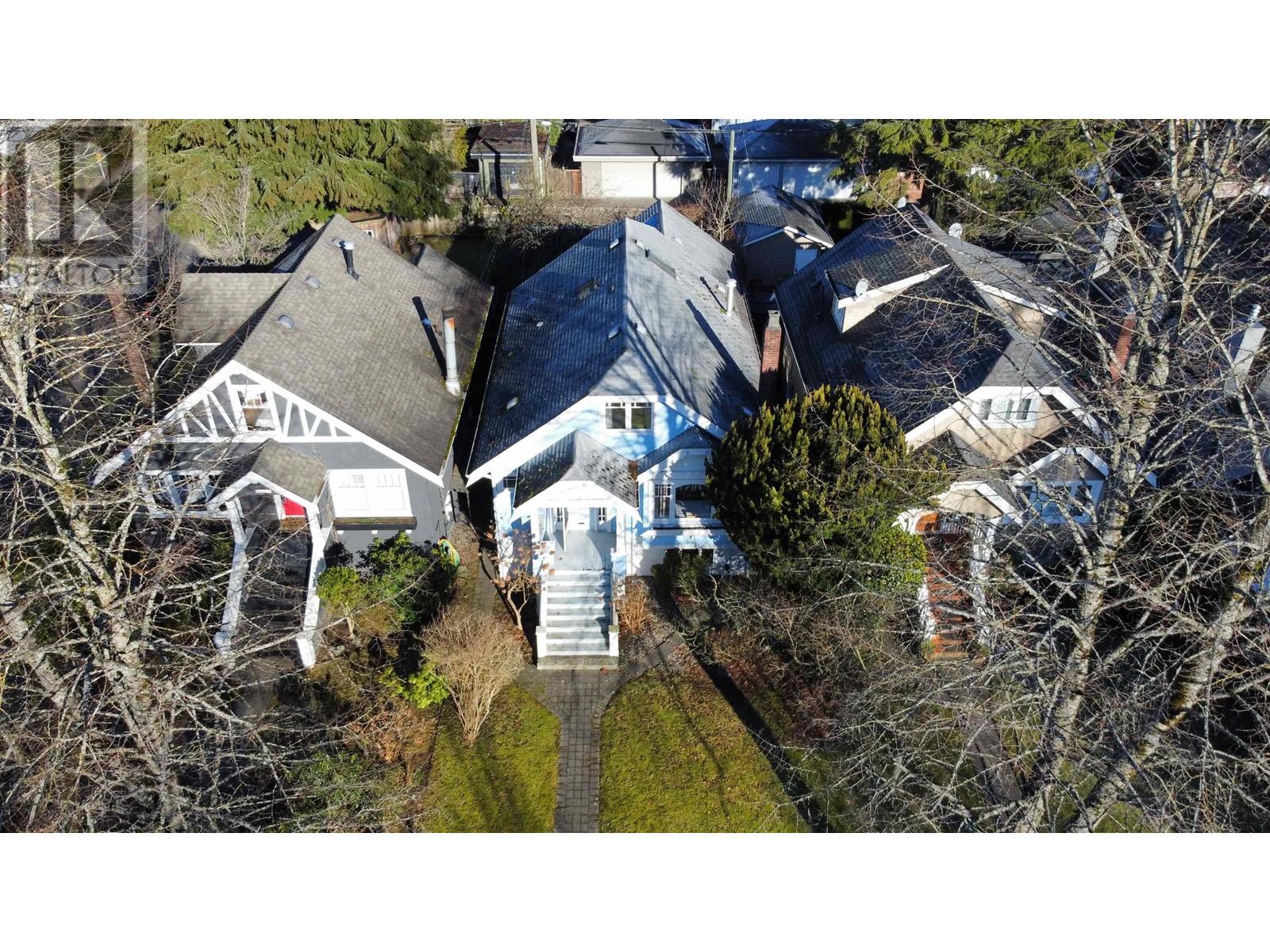 Listing Picture 40 of 40 : 3889 W 18TH AVENUE, Vancouver / 溫哥華 - 魯藝地產 Yvonne Lu Group - MLS Medallion Club Member