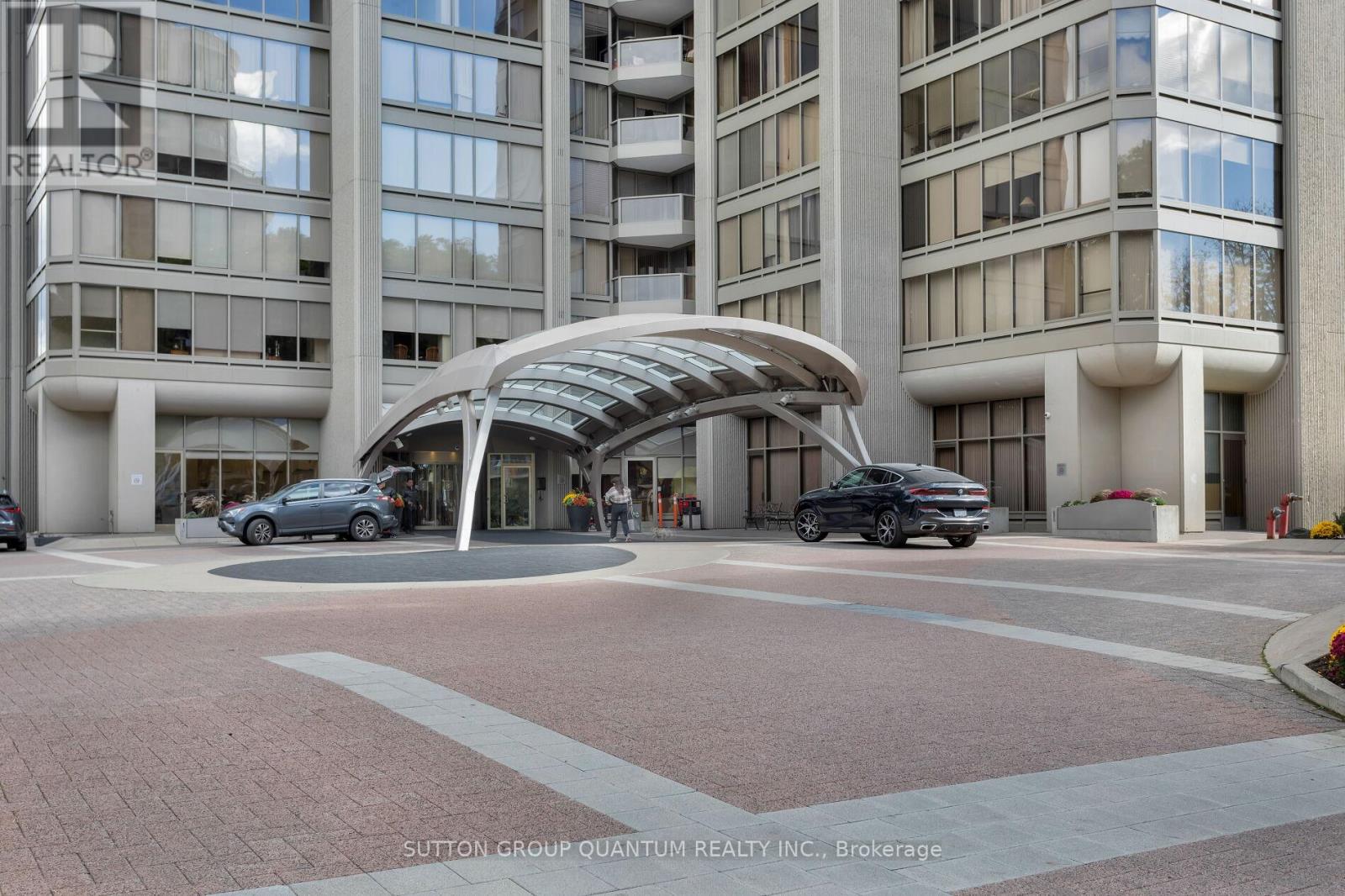 4404 - 2045 Lakeshore Boulevard W, Toronto, Ontario  M8V 2E6 - Photo 3 - W11940673