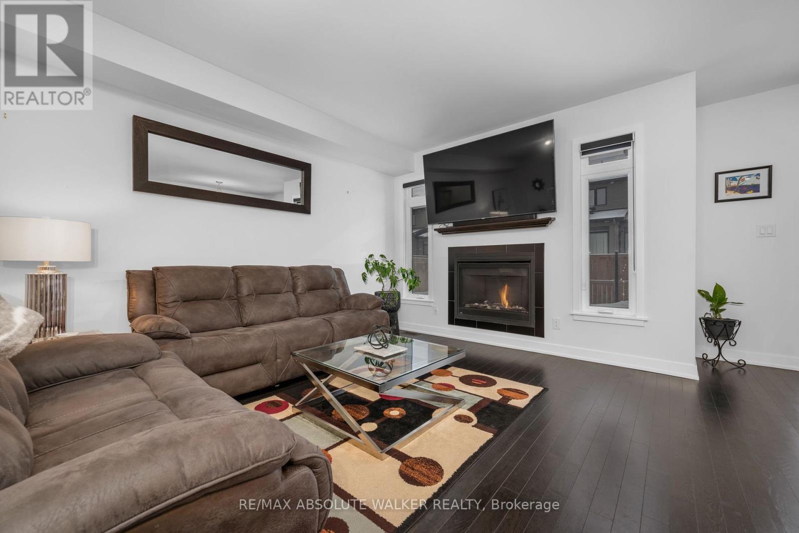 3301 Findlay Creek Drive, Ottawa, Ontario  K1T 0V2 - Photo 4 - X11943227