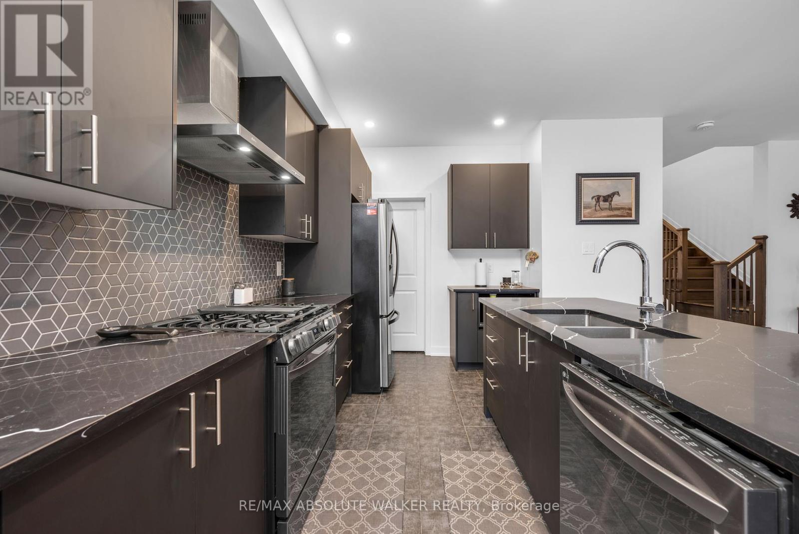 3301 Findlay Creek Drive, Ottawa, Ontario  K1T 0V2 - Photo 7 - X11943227