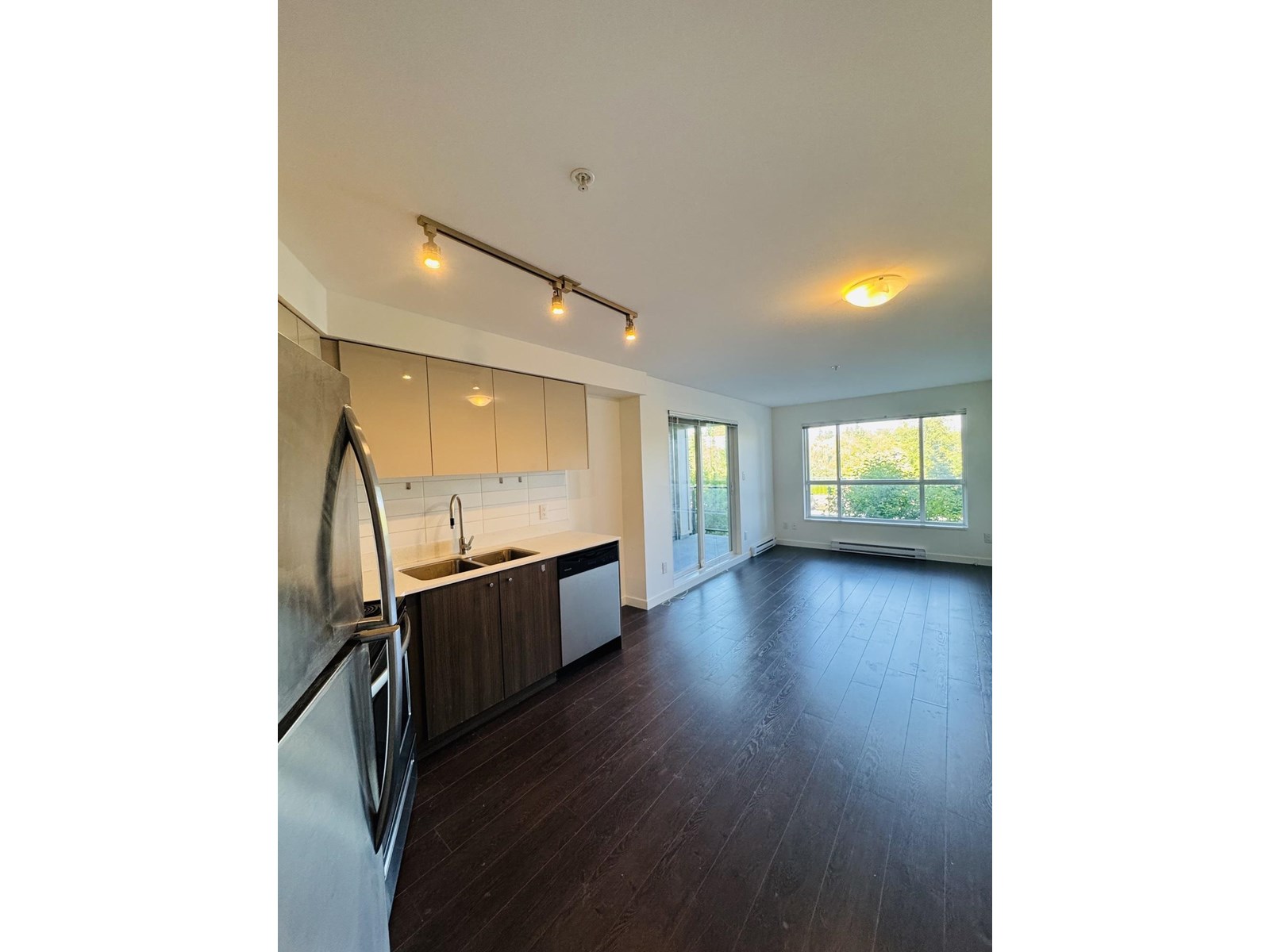 211 10688 140 Street, Surrey, British Columbia  V3T 4N8 - Photo 5 - R2959002