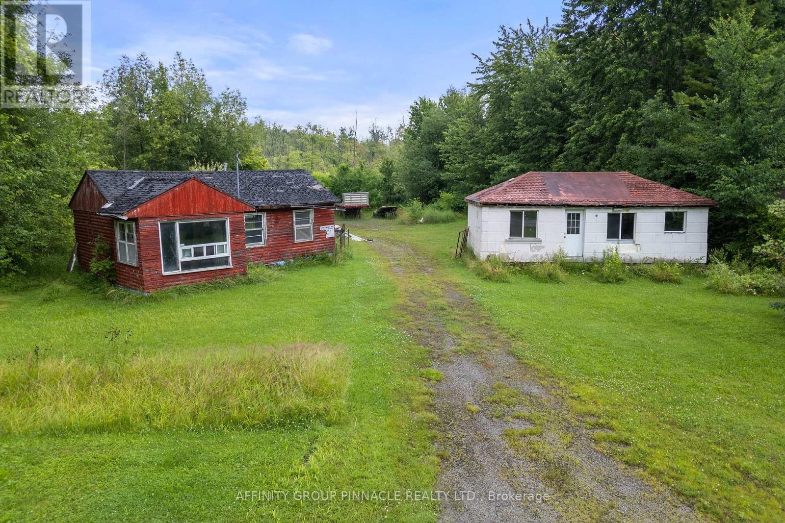Property at 2 & 3 - 2559 LAKESHORE DRIVE image 3