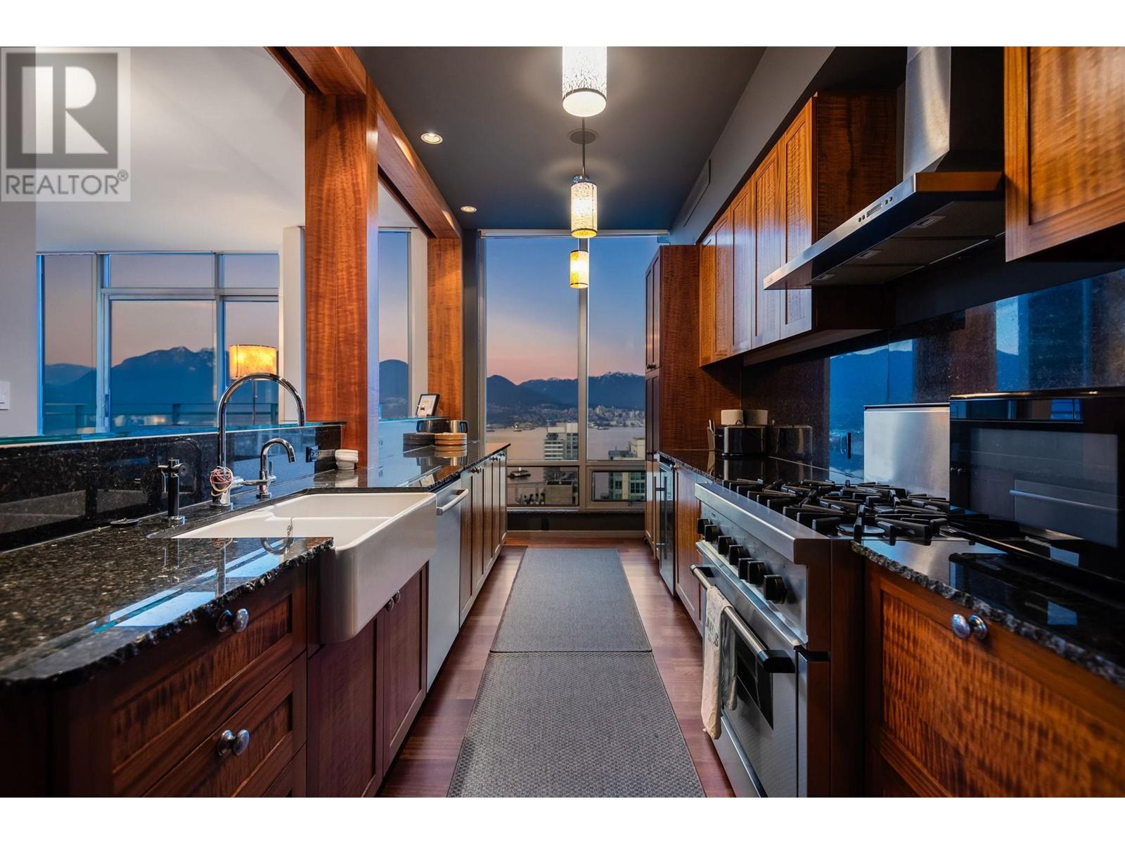 Ph5 1288 W Georgia Street, Vancouver, British Columbia  V6E 4R3 - Photo 5 - R2960824