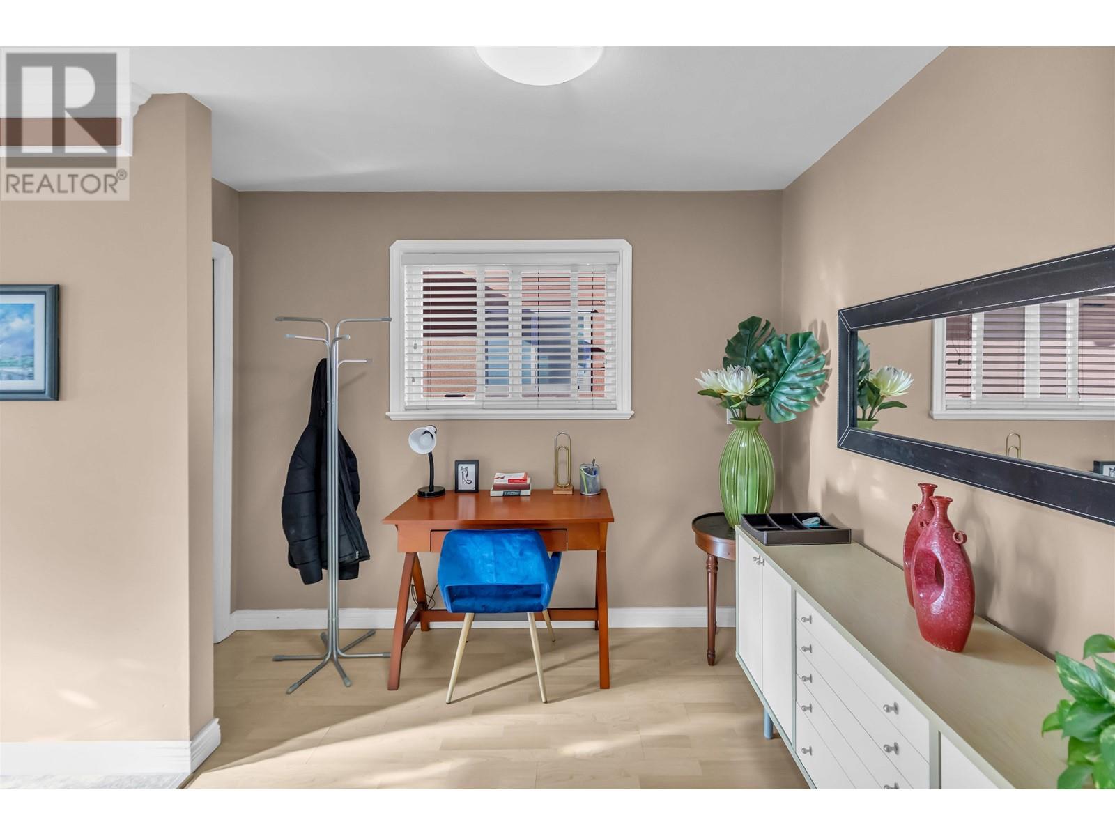 Listing Picture 21 of 34 : 4465 CAMBRIDGE STREET, Burnaby / 本拿比 - 魯藝地產 Yvonne Lu Group - MLS Medallion Club Member