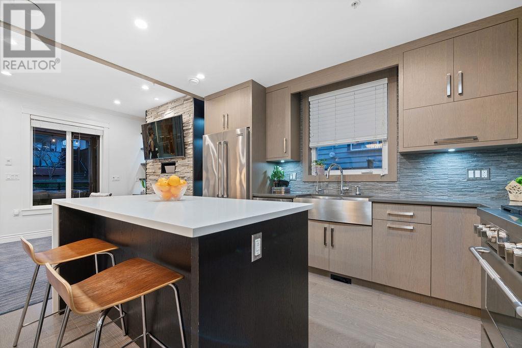 312 E 5th Street, North Vancouver, British Columbia  V7L 1L9 - Photo 8 - R2956191