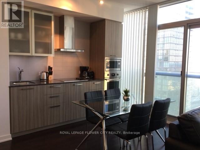 4812 - 14 York Street, Toronto, Ontario  M5J 0B1 - Photo 1 - C11943296